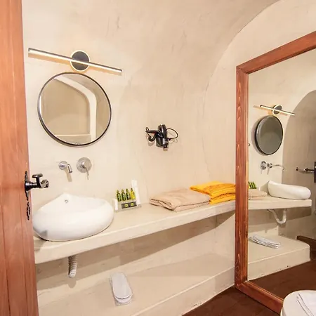 Santorini Rooftop Hot Tub With Panoramic Views