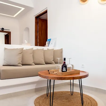 Santorini Rooftop Hot Tub With Panoramic Views *