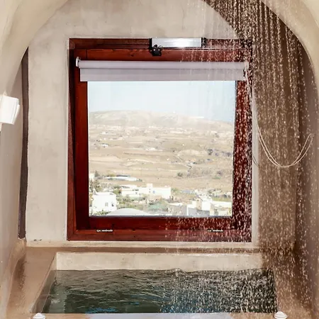 Santorini Rooftop Hot Tub With Panoramic Views * Akrotírion