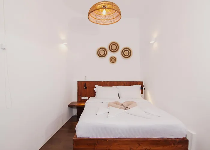 Santorini Rooftop Hot Tub With Panoramic Views Akrotiri (Santorini)