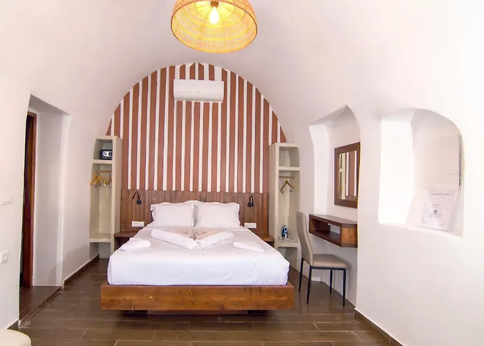 Villa Santorini Rooftop Hot Tub With Panoramic Views