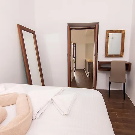 Villa Santorini Rooftop Hot Tub With Panoramic Views